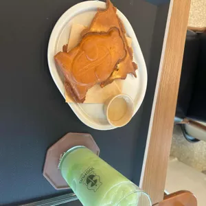 100허그 사진