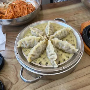 달전밀면 사진