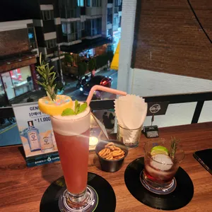 해방촌 칵테일바 지니펍 사진
