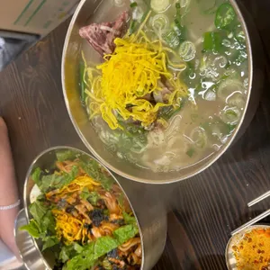 평이담백 뼈칼국수 사진