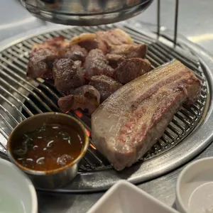 돈사돈 사진