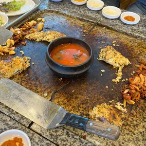 창삼덕 돌판오리구이 사진