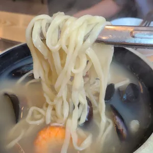 고래해물칼국수 리뷰 사진