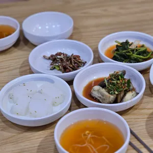 태릉 돼지불백 손만두 사진