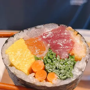 바를정찬 사진