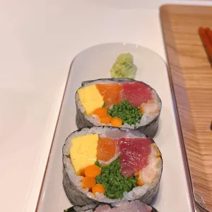 바를정찬 사진