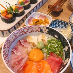 바를정찬 사진