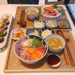 바를정찬 사진