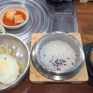 돈이 돌솥밥순대국 사진