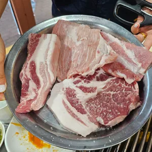 돈장군주먹고기 사진