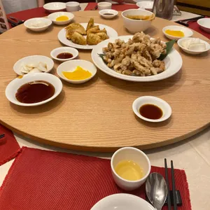 공리 사진