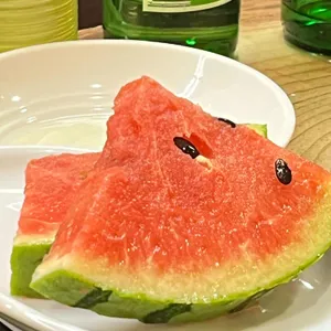 새까만꿀꿀이 사진