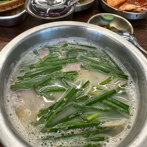 안녕돼지국밥 사진