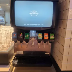 애슐리퀸즈 대표 사진