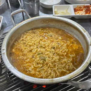 김돈이 사진