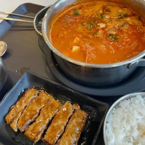 알파인 종합식당 사진