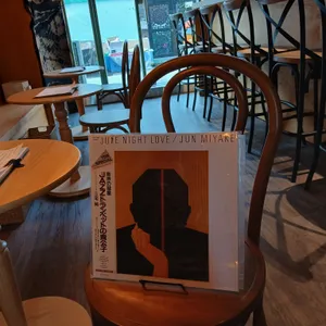 뮤직올로지 리뷰 사진