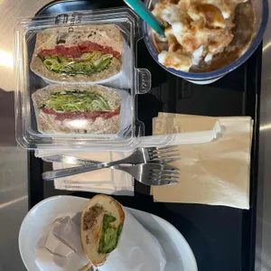 데니스델리 사진