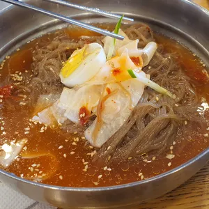 육쌈냉면 사진