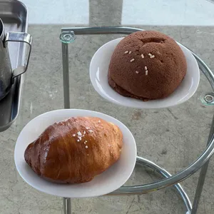 앳더브릭 사진