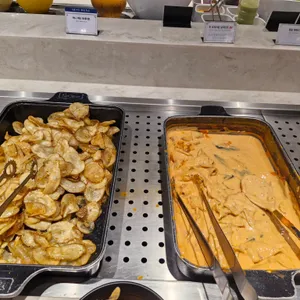 애슐리퀸즈 사진