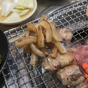 꽃돼지연탄구이 사진