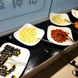 더채움한식뷔페 사진