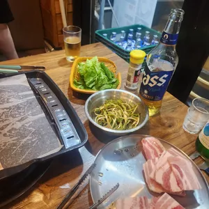 청춘냉동삼겹살 사진