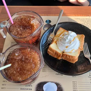 아인스 사진