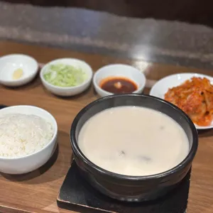 거대곰탕 사진