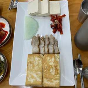 맷돌로만 사진