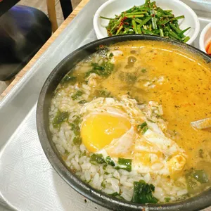 24시원조굴뚝배기전문점 사진