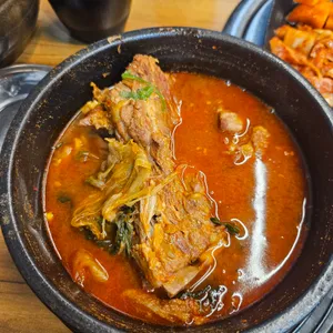 서가네 감자탕 뼈찜 사진