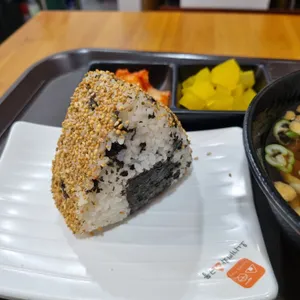 오니기리와이규동 사진