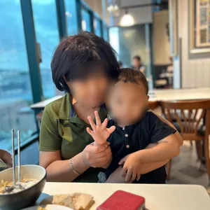 애슐리 사진