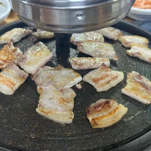 전진 생삼겹 사진