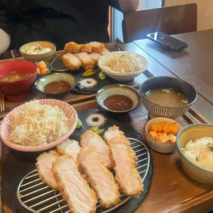 윤돈 사진