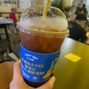 컴포즈커피 사진