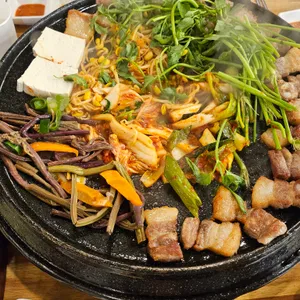 무쇠솥뚜껑삼겹살 사진
