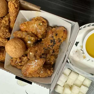 자담치킨 사진