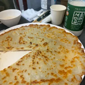 훼미리손칼국수 사진