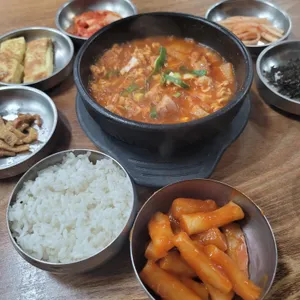 삼삼오오 사진