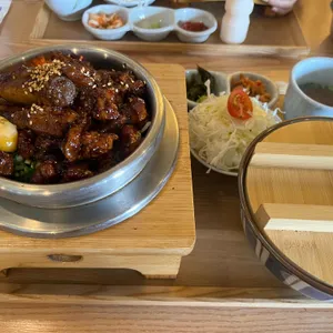 돌돌솥 사진