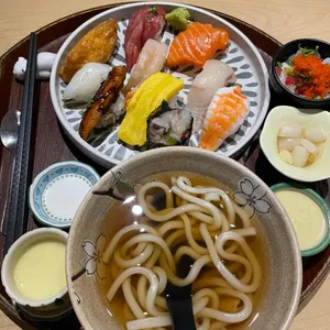 토모루스시 사진