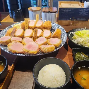 범돈 사진