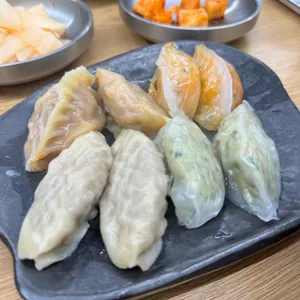 밀면의법칙 사진