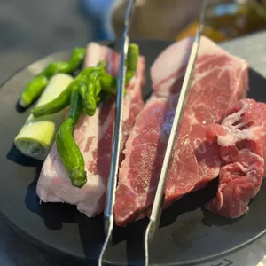 돈멜 사진