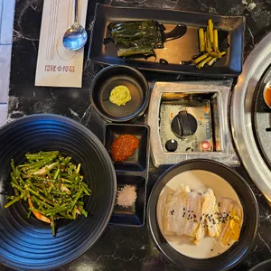 주돈 사진