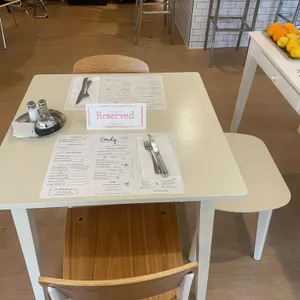 에밀리 리뷰 사진