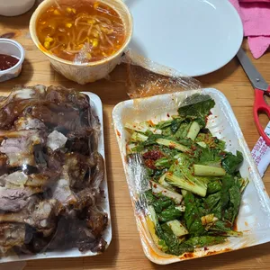 뚱이미니족발 사진
